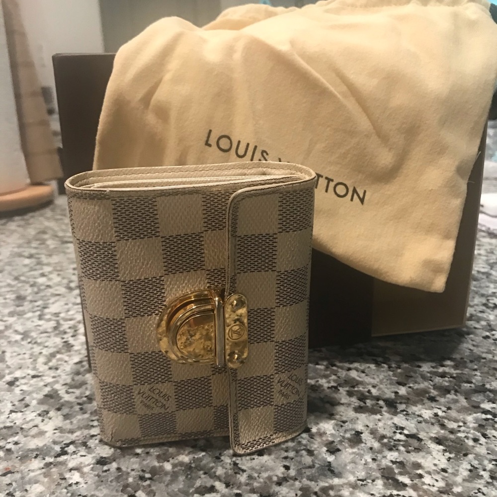 Authentic Louis Vuitton Wallet